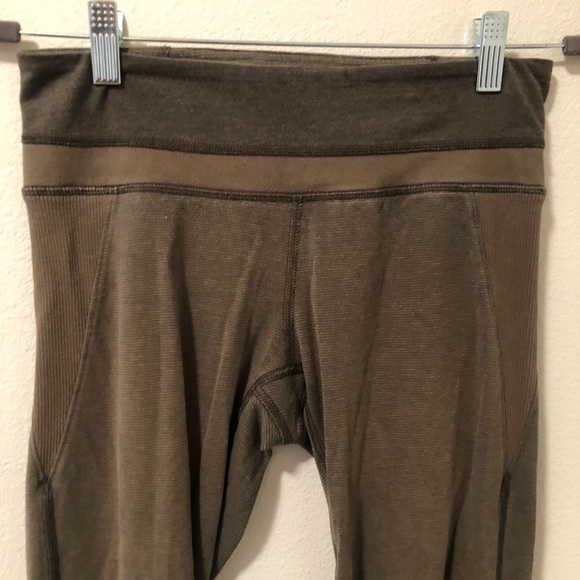 Lululemon Refine Crop Knit Leggings Size 4 - Picture 2 of 8